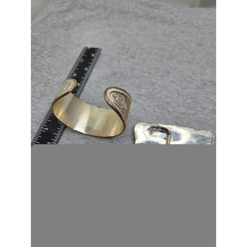 Lot 2 Womens Vintage Montana Silversmiths Belt Buckle and Matching Silver Cuff